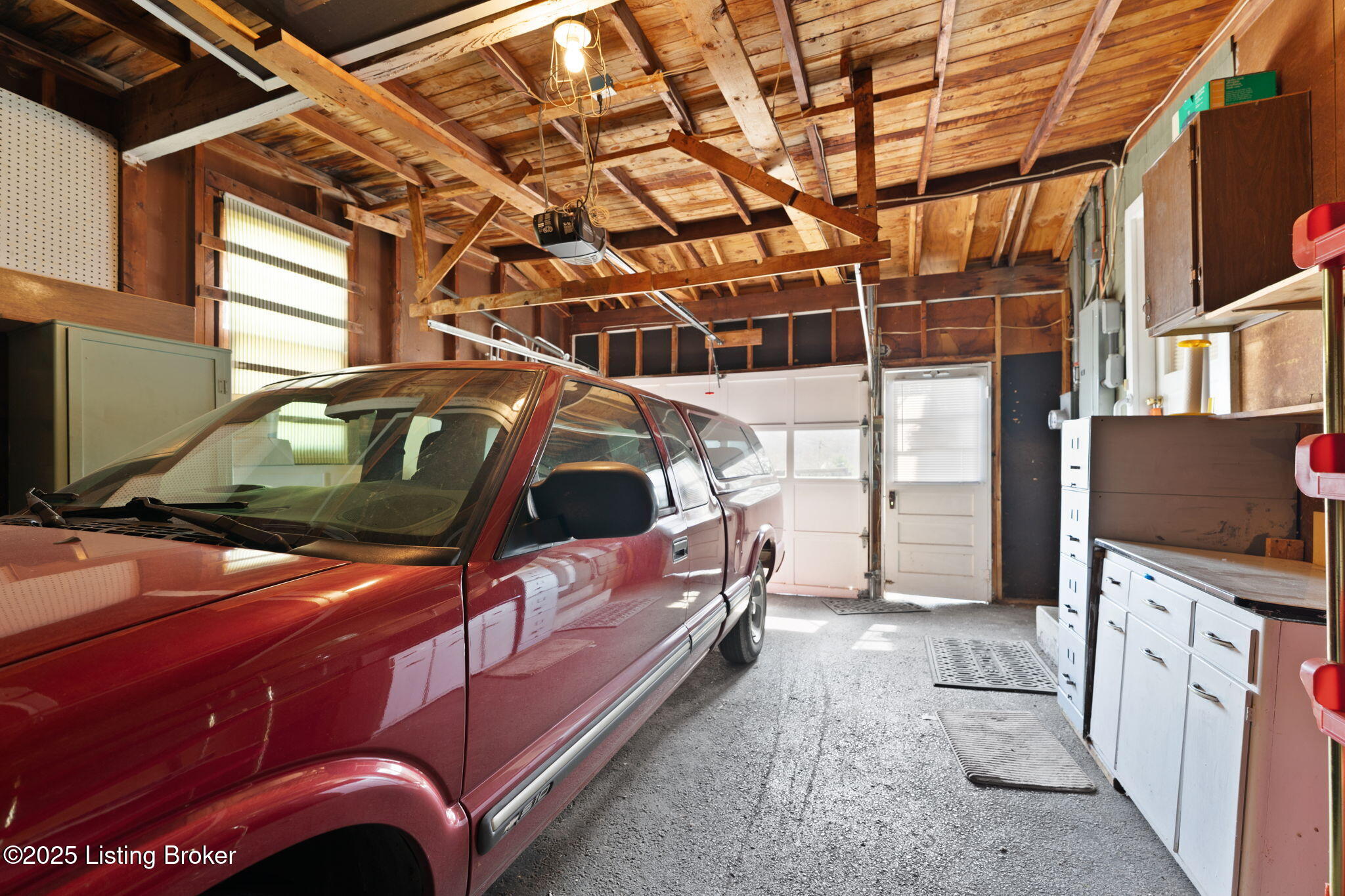 301 Vincent St