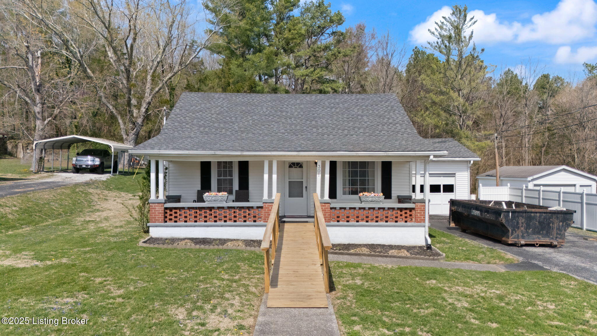 301 Vincent St