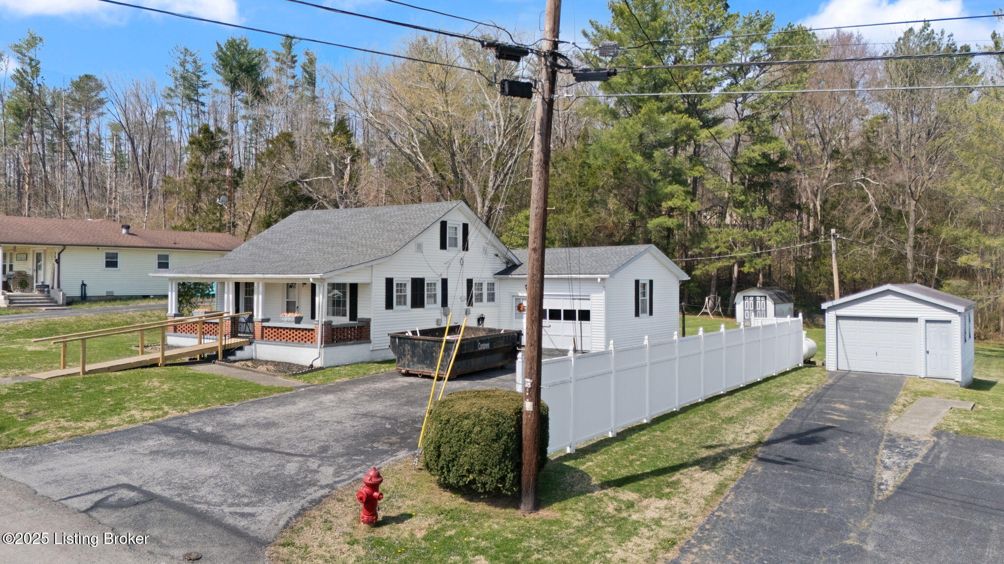 301 Vincent St