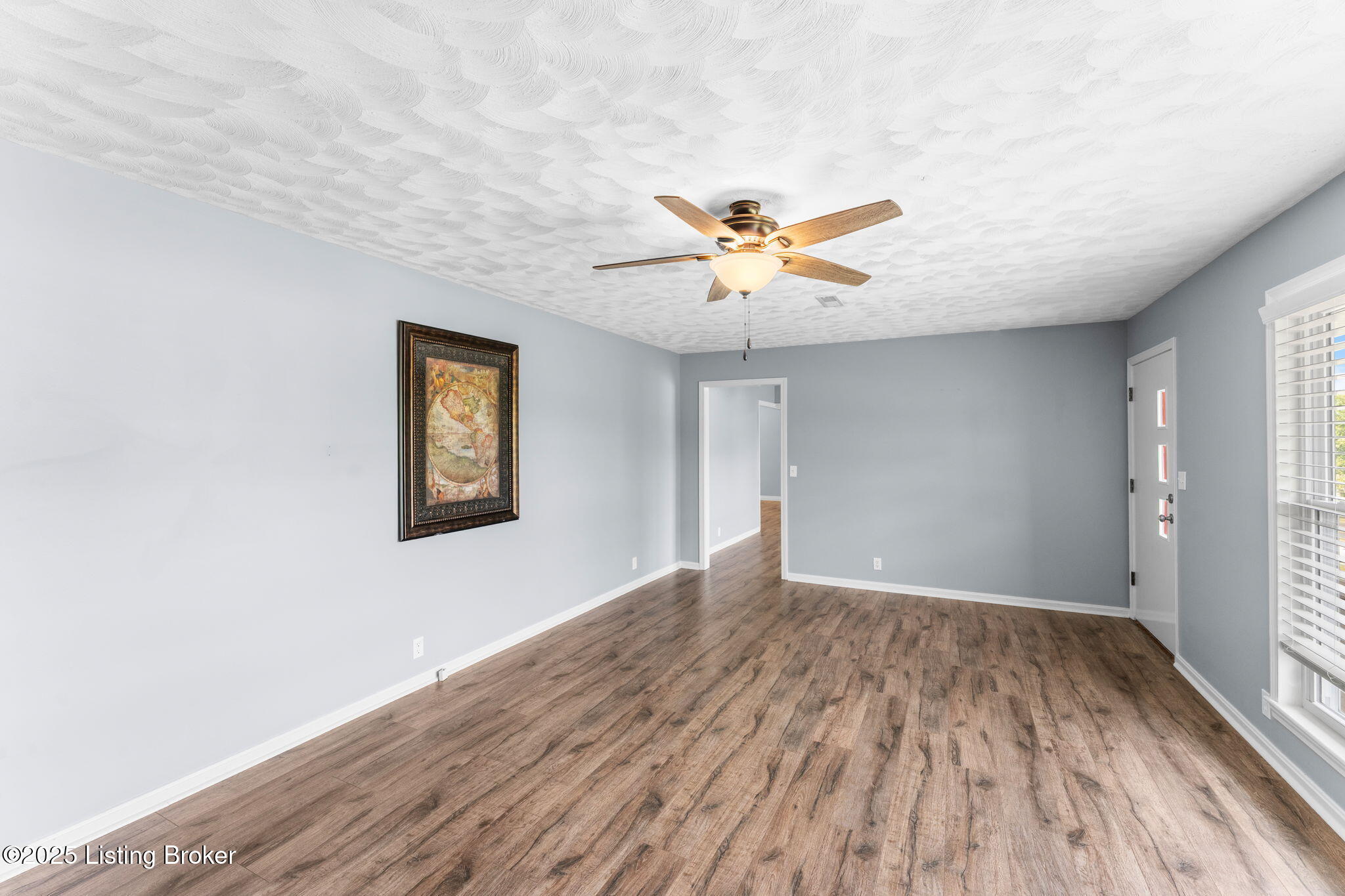 1275 S Main St