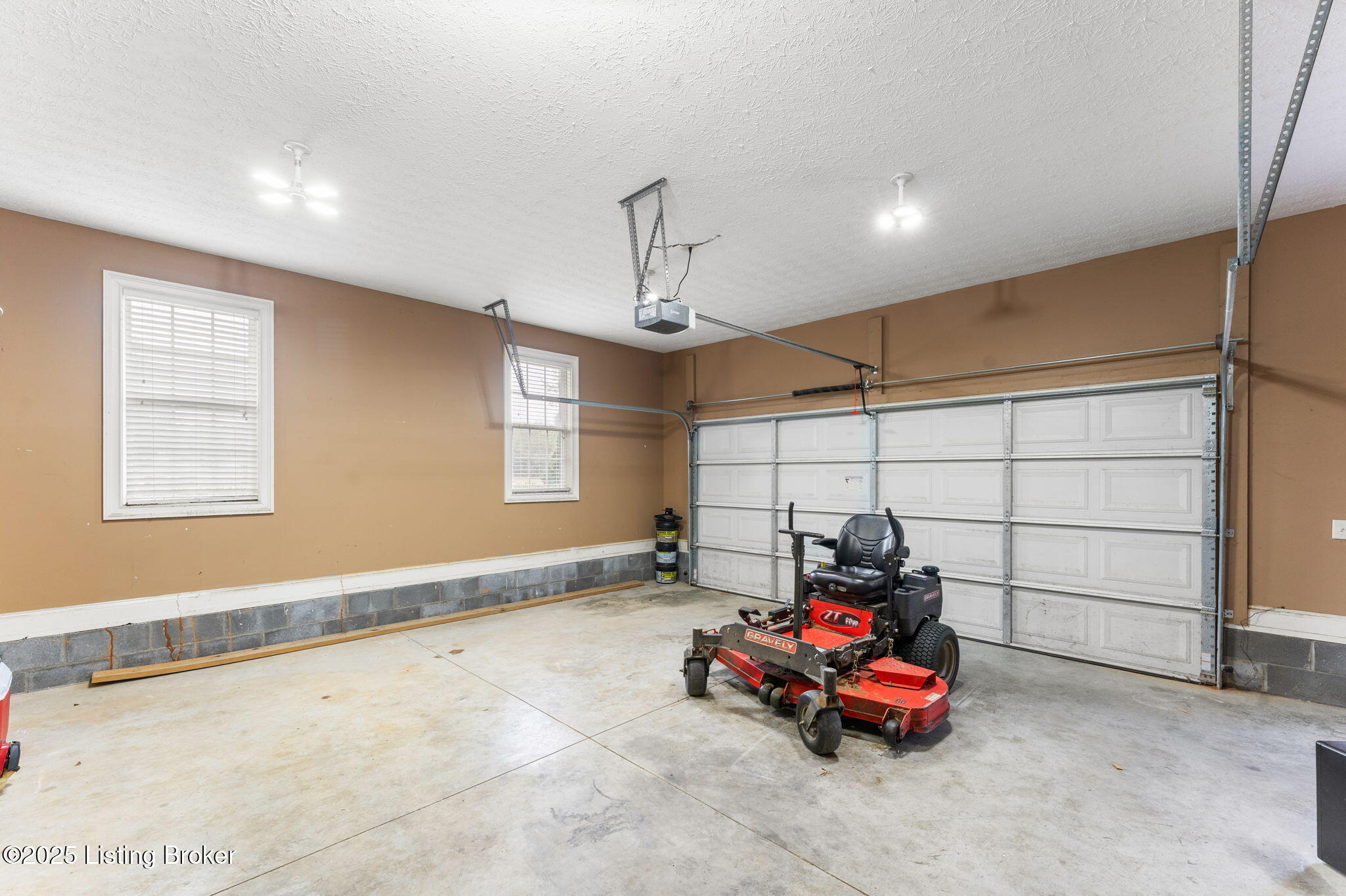136 Judith Ln
