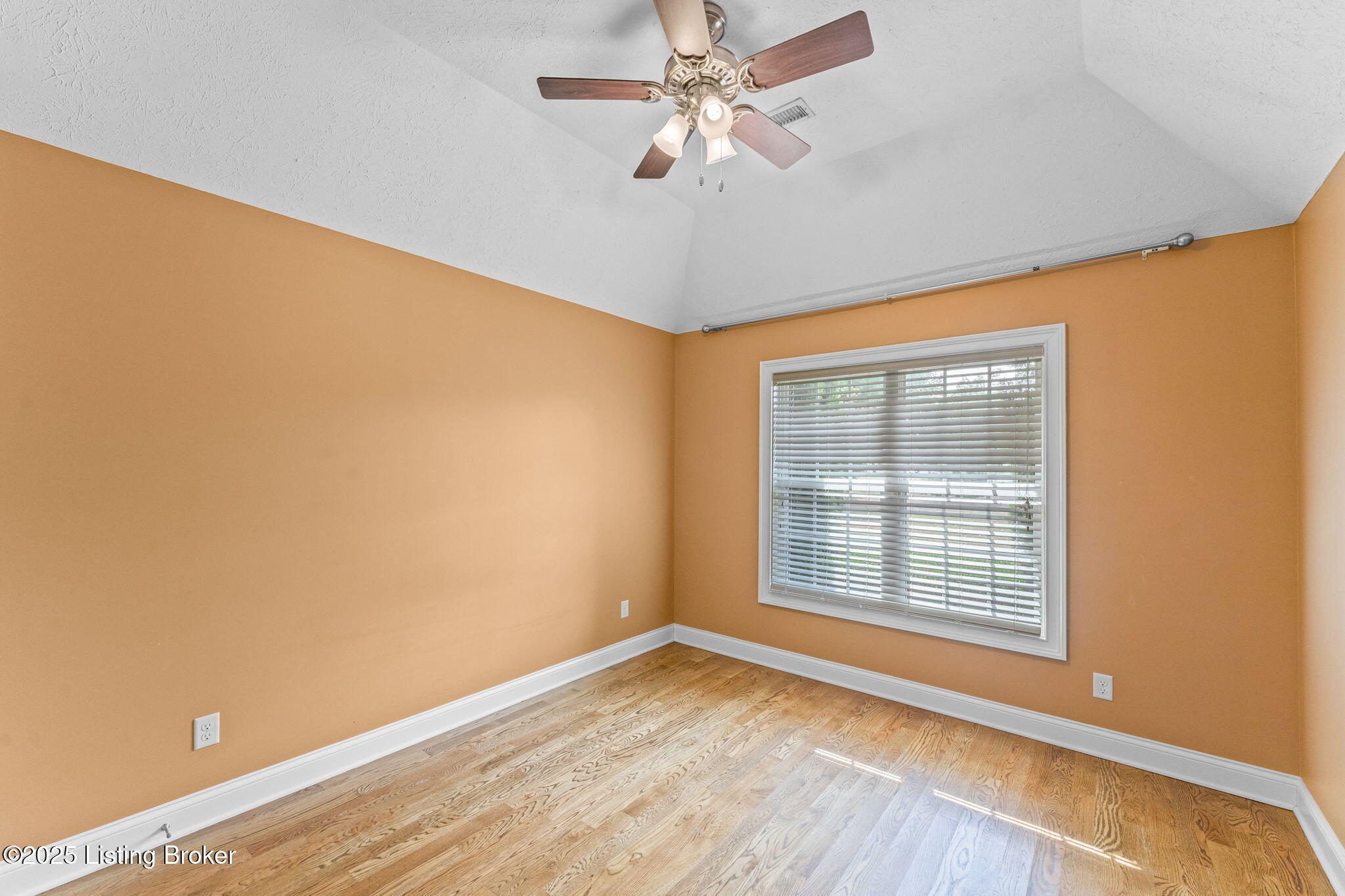 136 Judith Ln