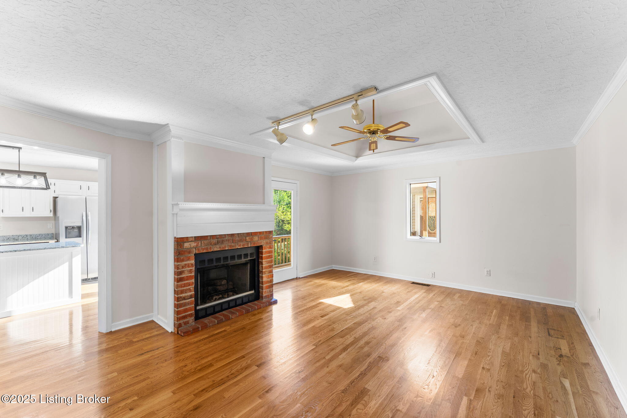 2908 Carriage Hill Dr