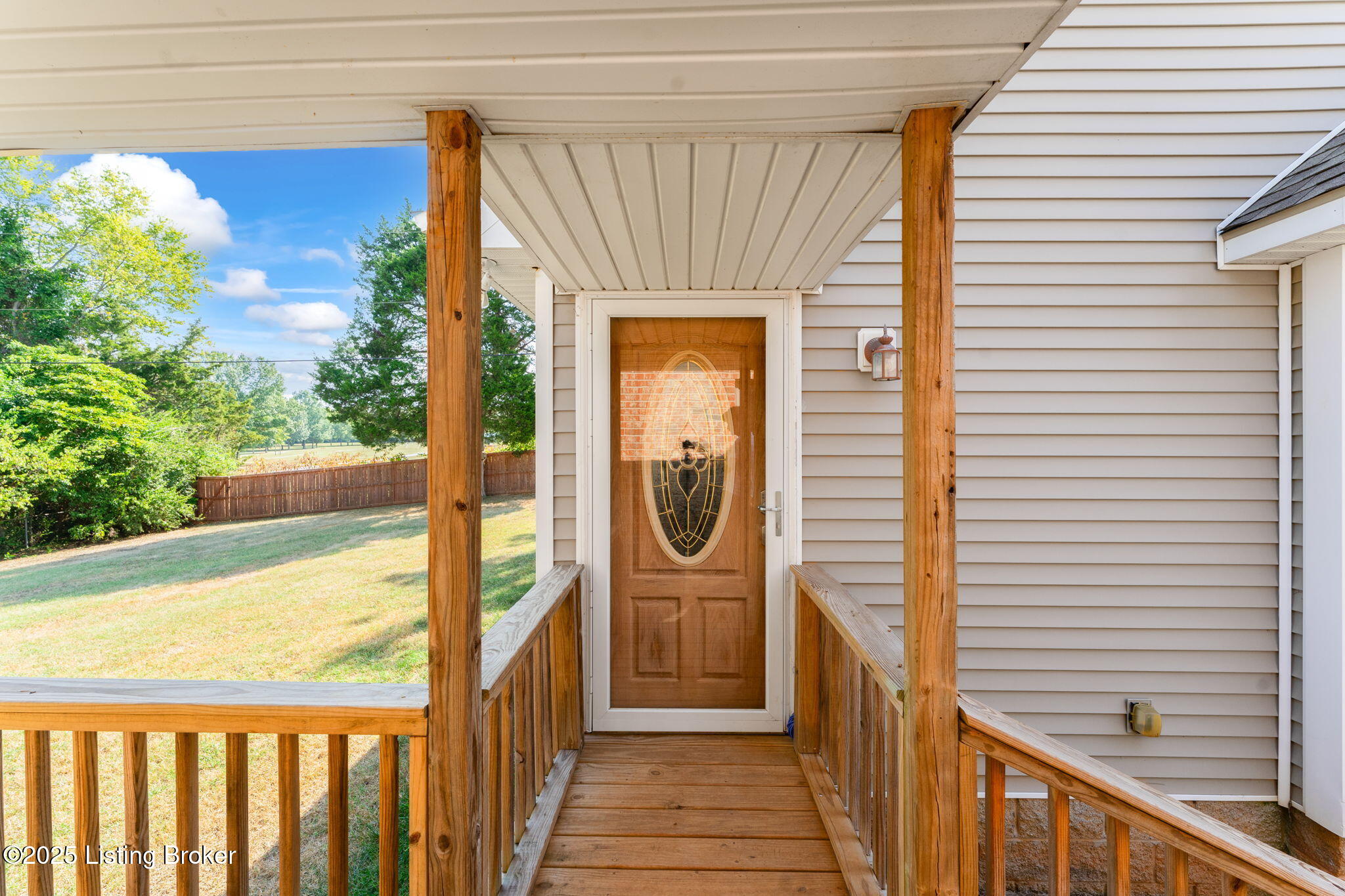 2908 Carriage Hill Dr