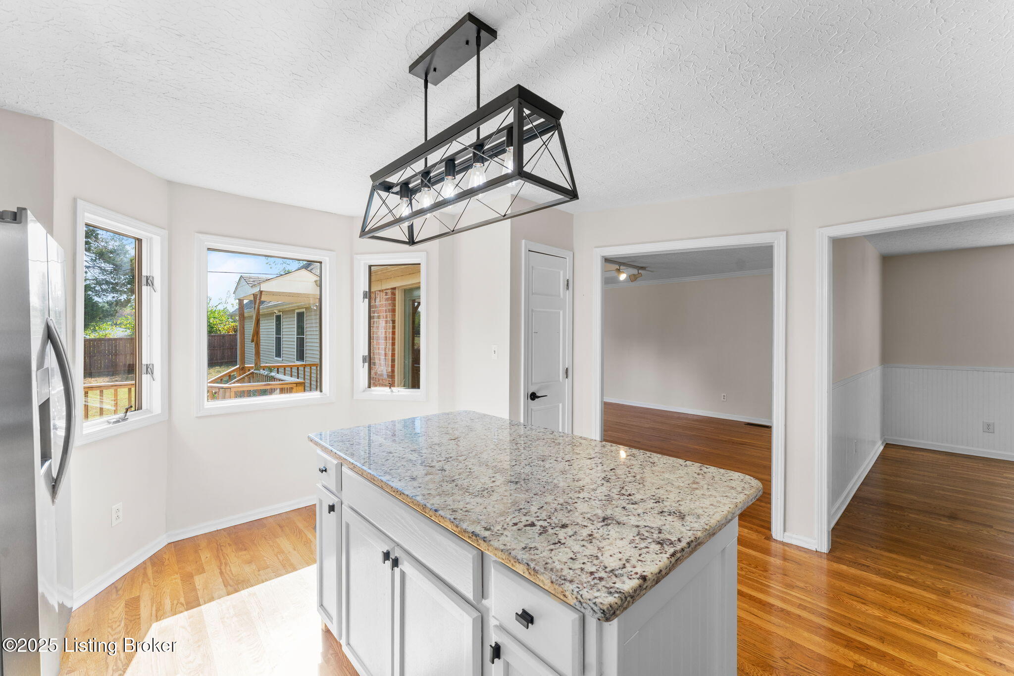 2908 Carriage Hill Dr