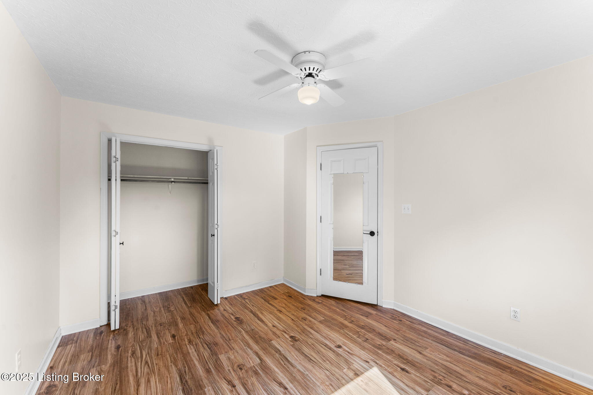 2908 Carriage Hill Dr