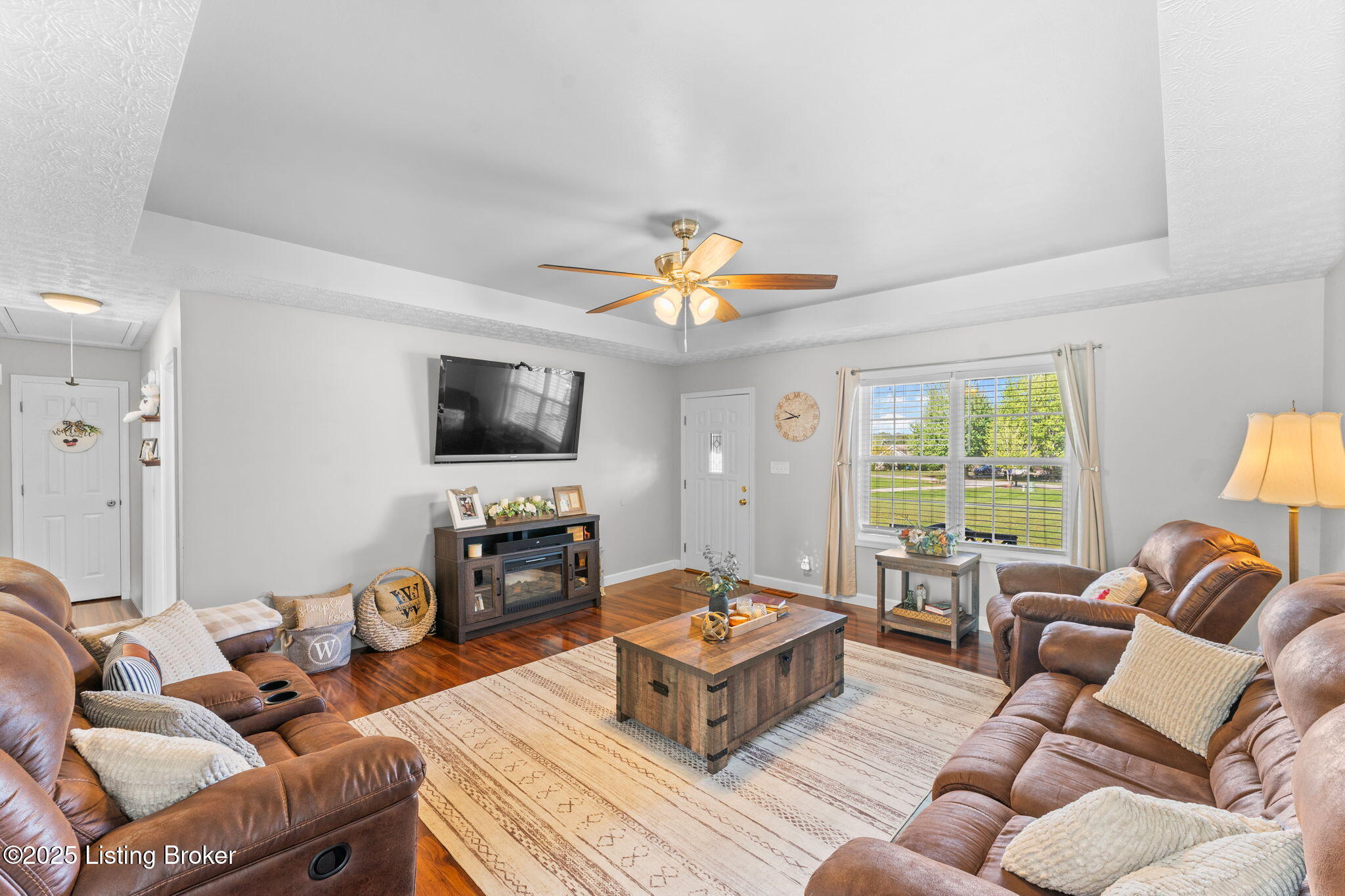 60 Gateway Ct