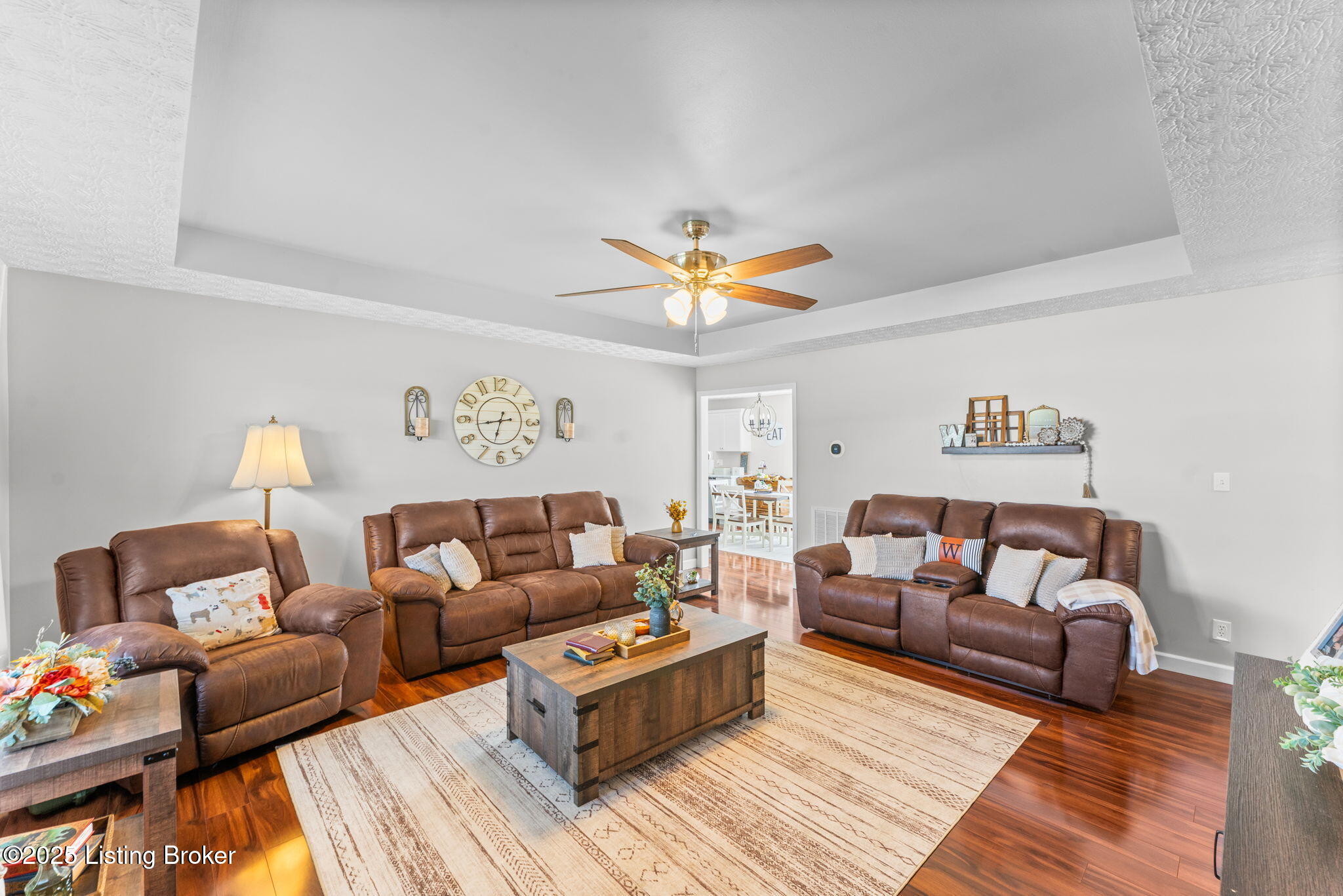 60 Gateway Ct