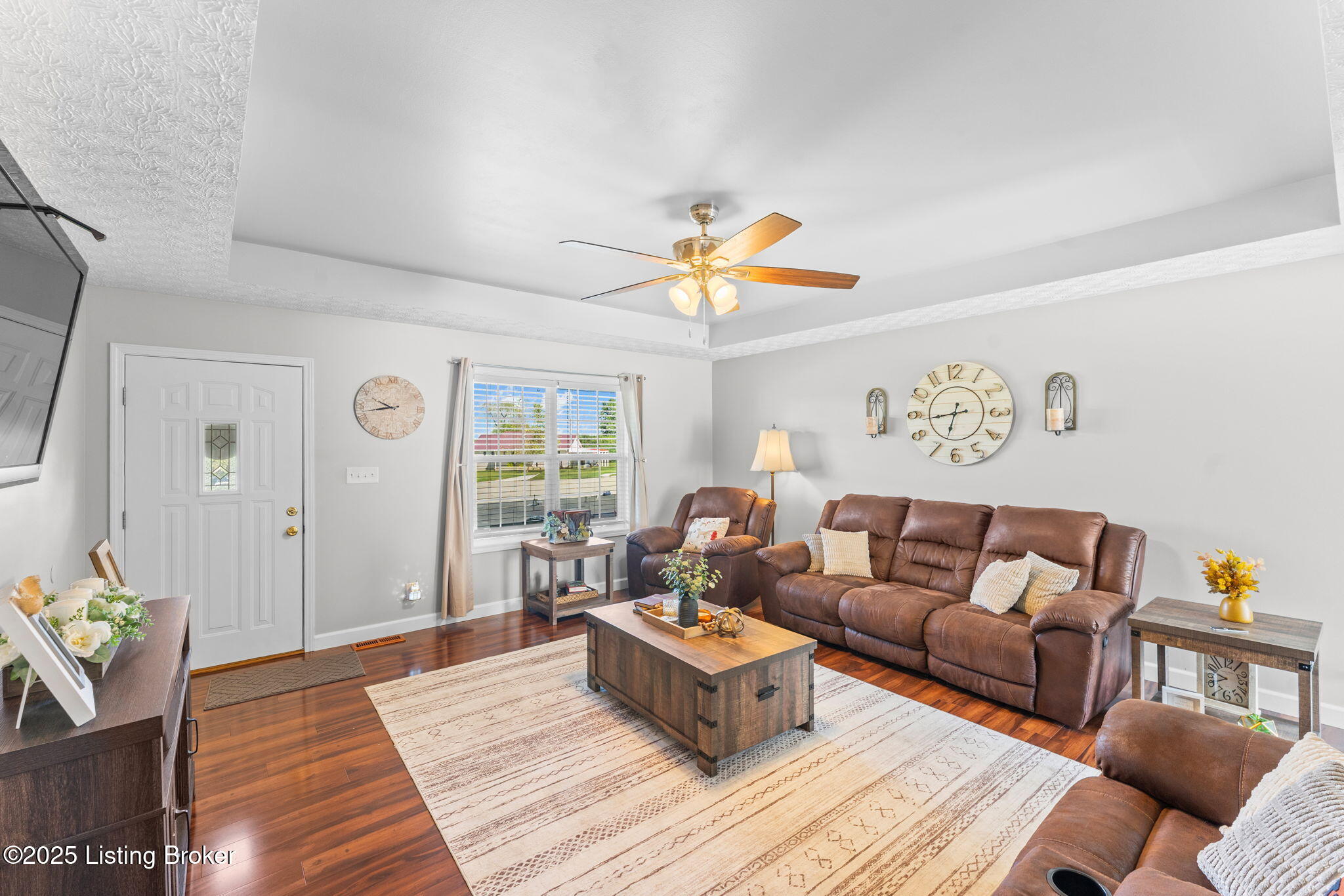 60 Gateway Ct
