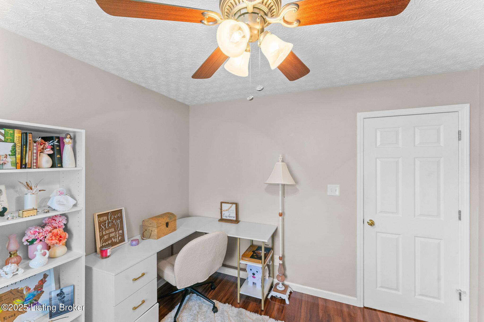 60 Gateway Ct