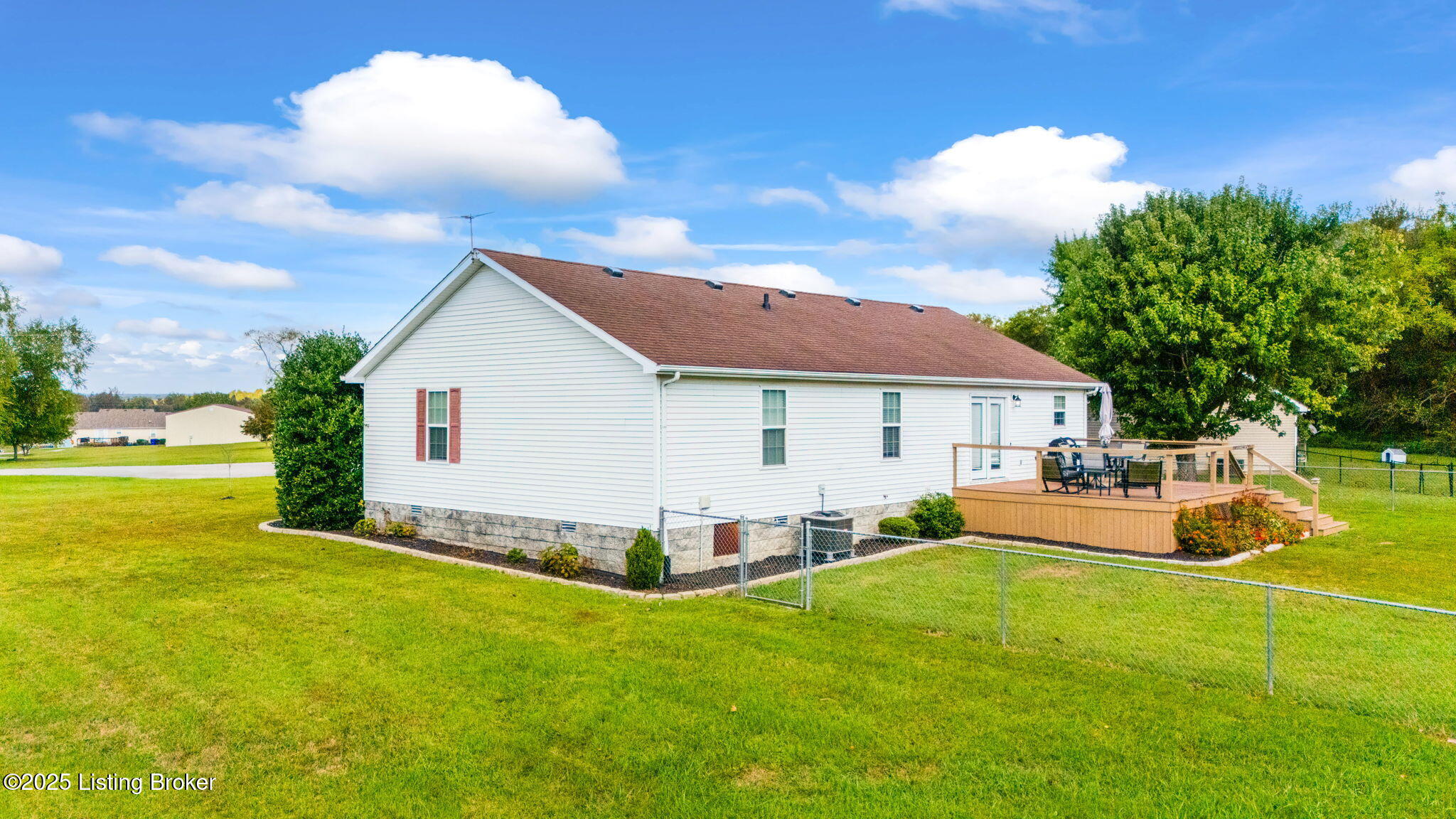 60 Gateway Ct