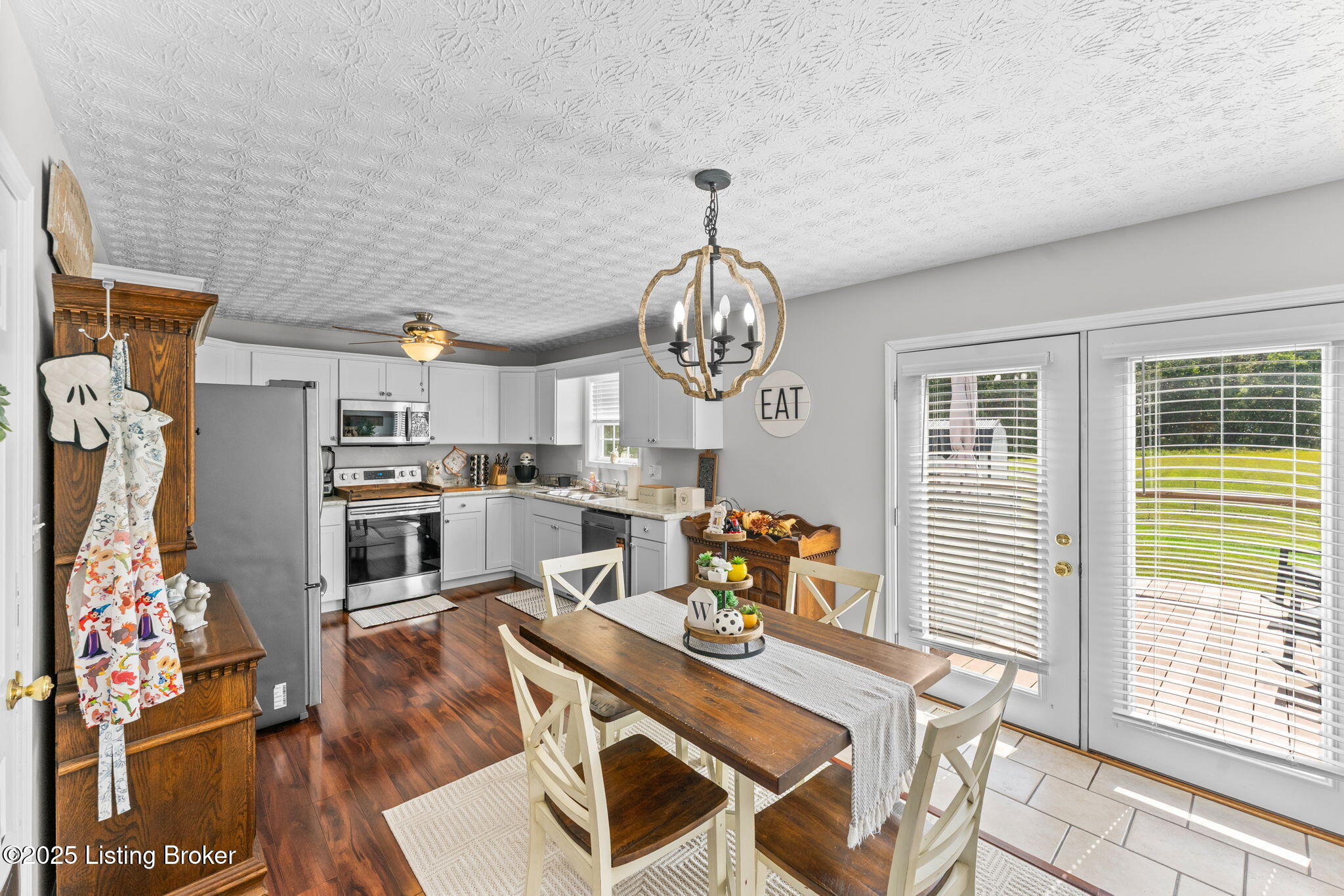 60 Gateway Ct