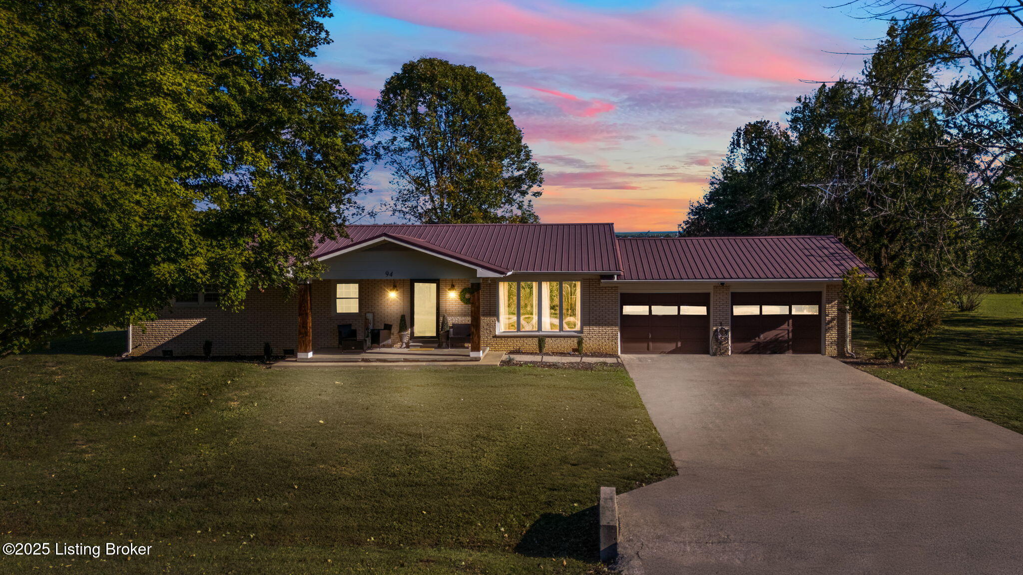 94 Carnation Ln