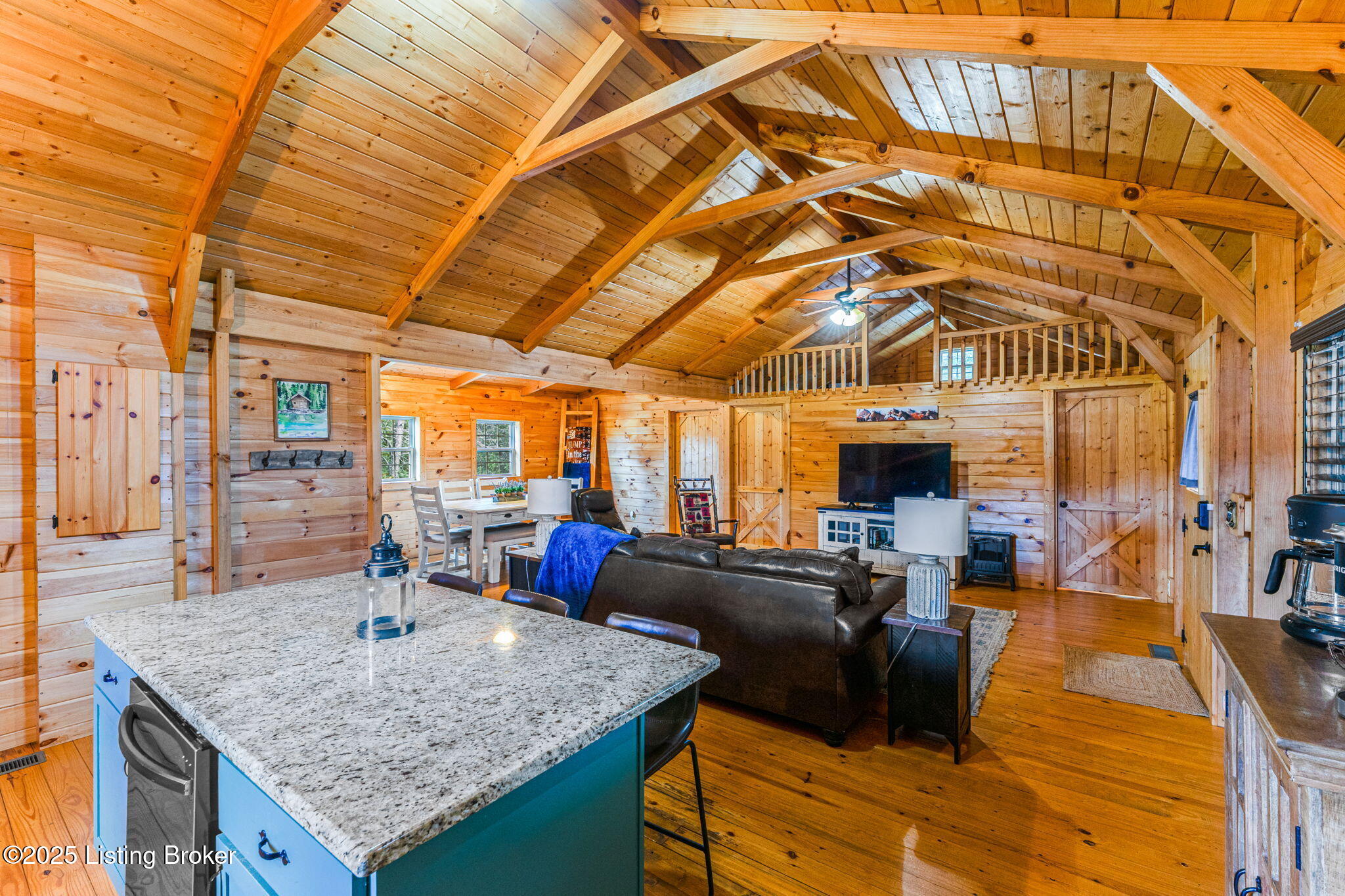 303 Payton Hollow Rd