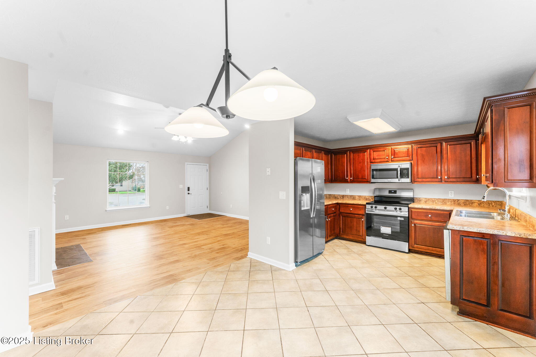 1201 Salem Cir