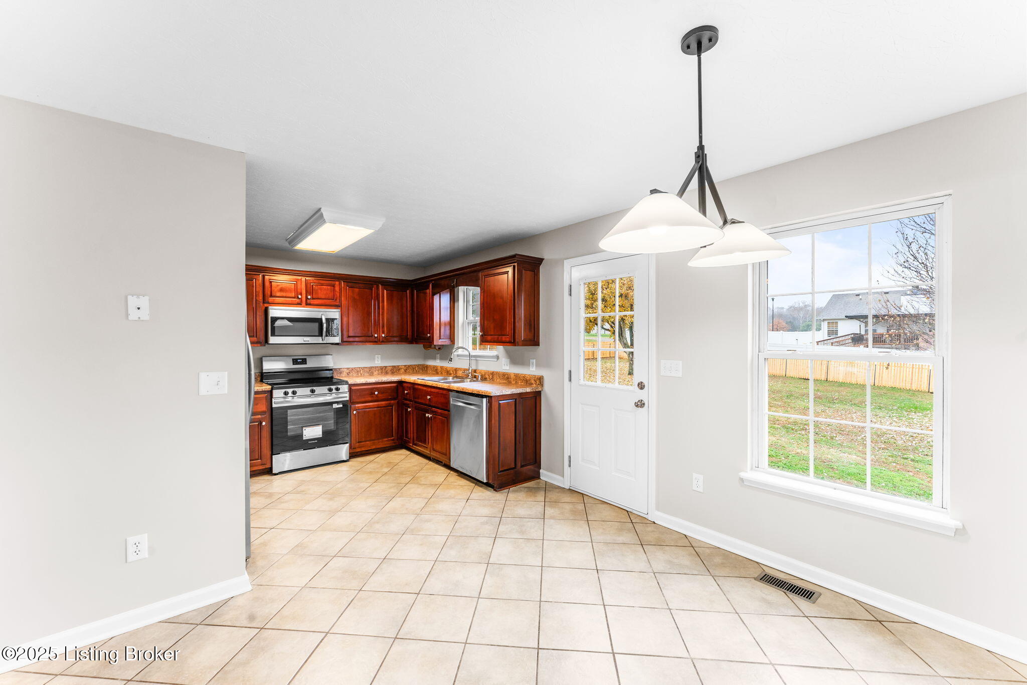 1201 Salem Cir