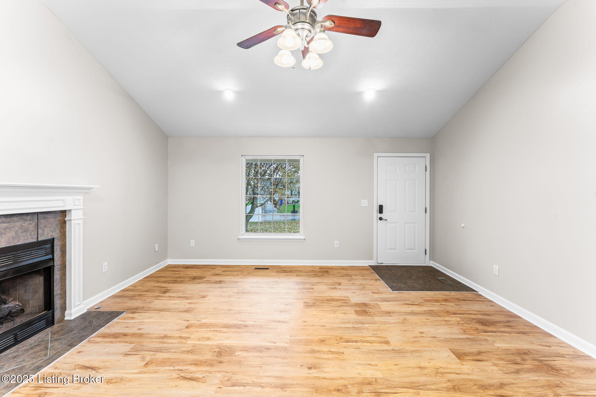 1201 Salem Cir