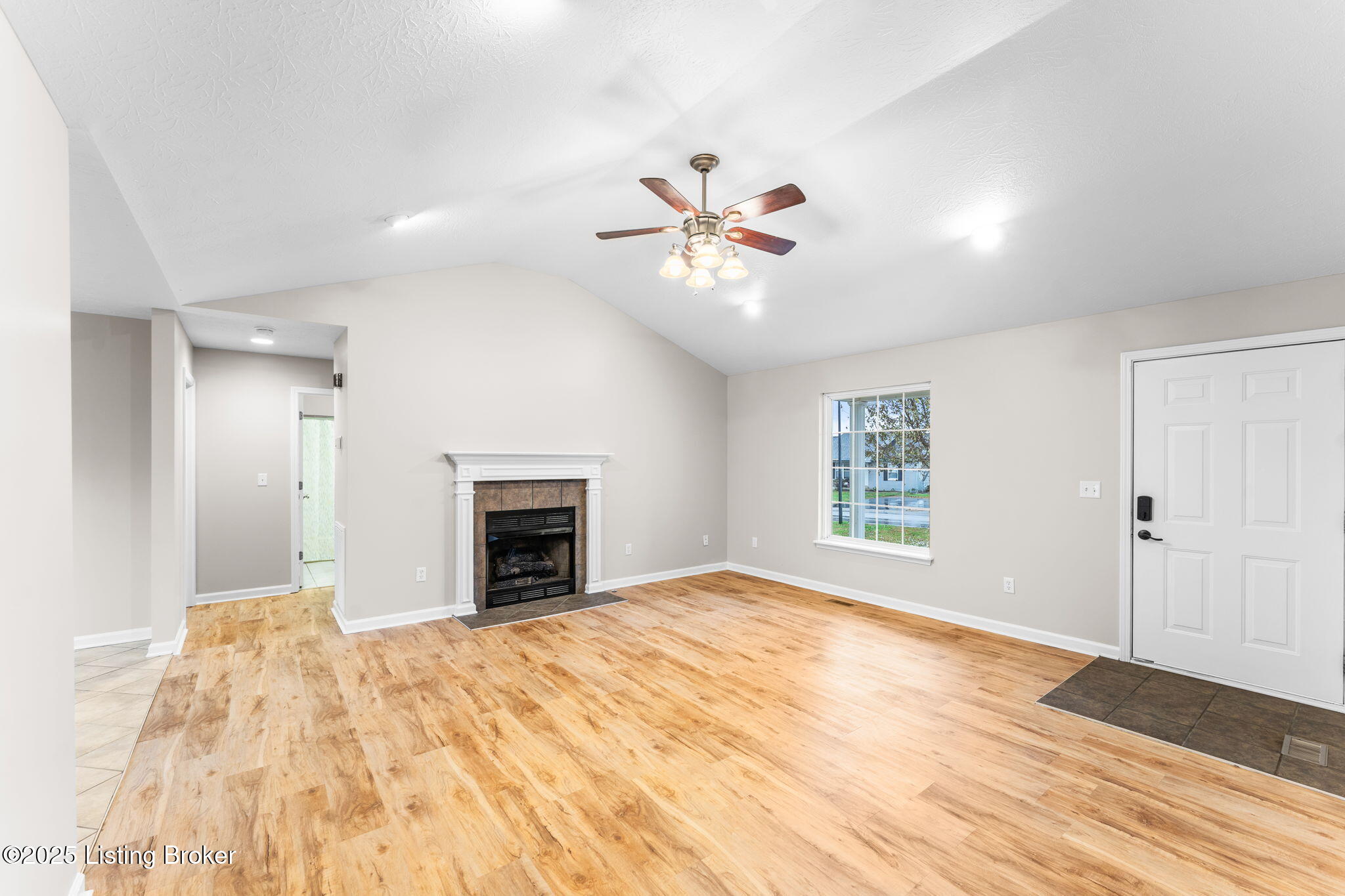 1201 Salem Cir