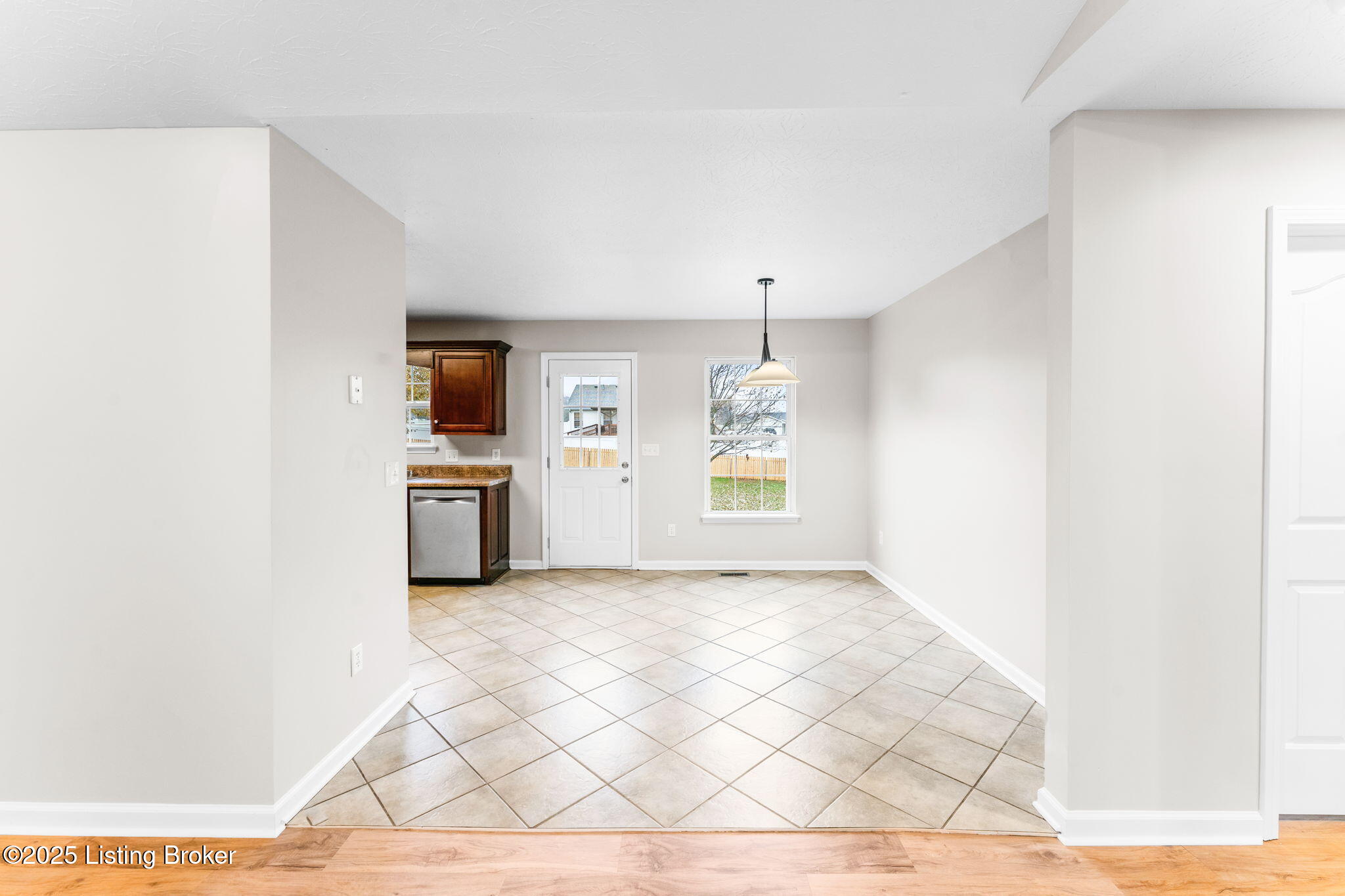 1201 Salem Cir