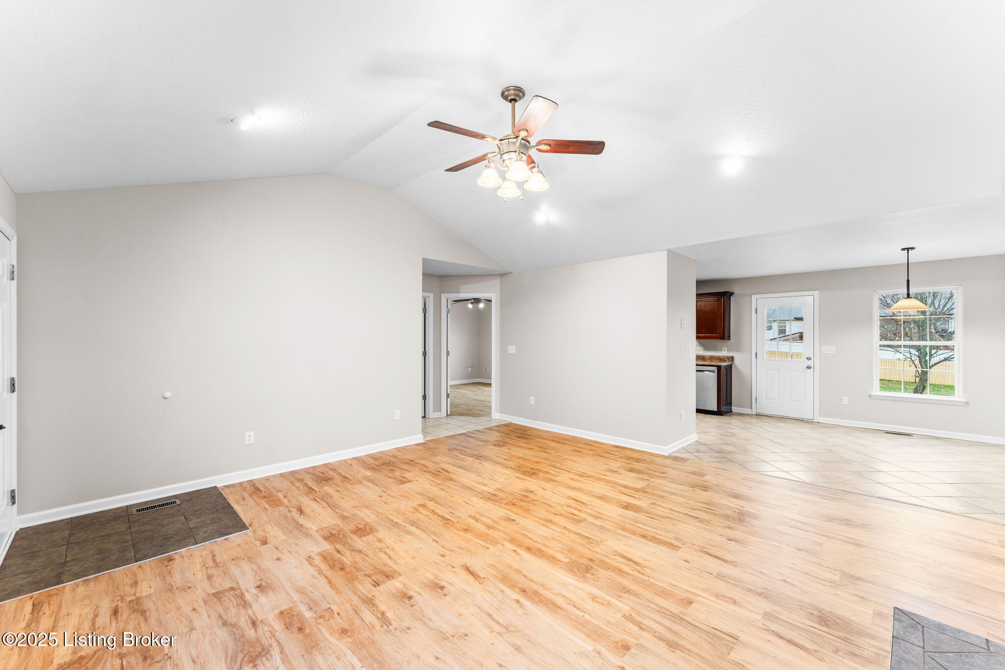 1201 Salem Cir