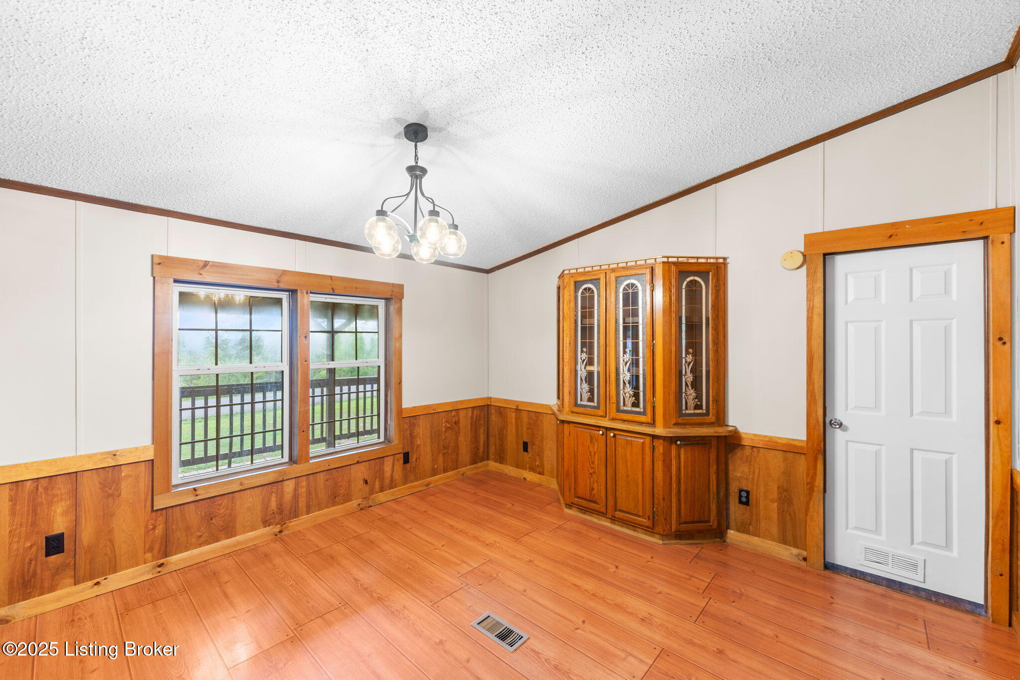 2670 Kyrock Rd