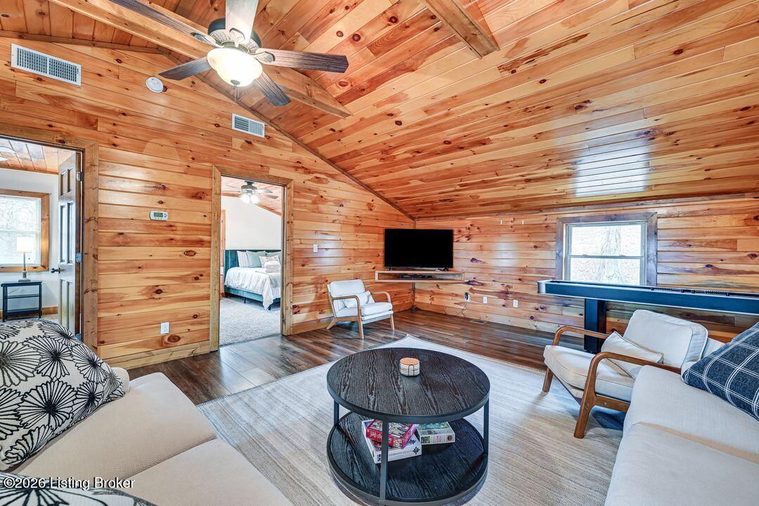 369 Reynolds Rd