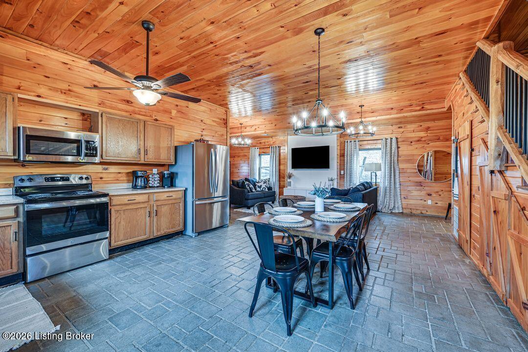 369 Reynolds Rd