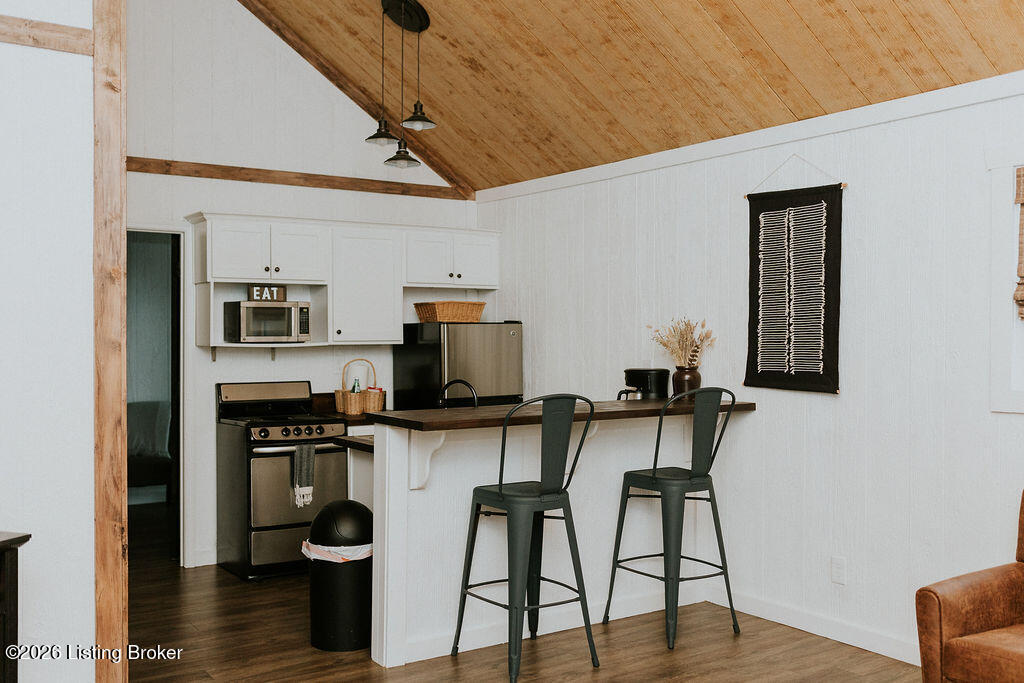 896 Wilderness Rd