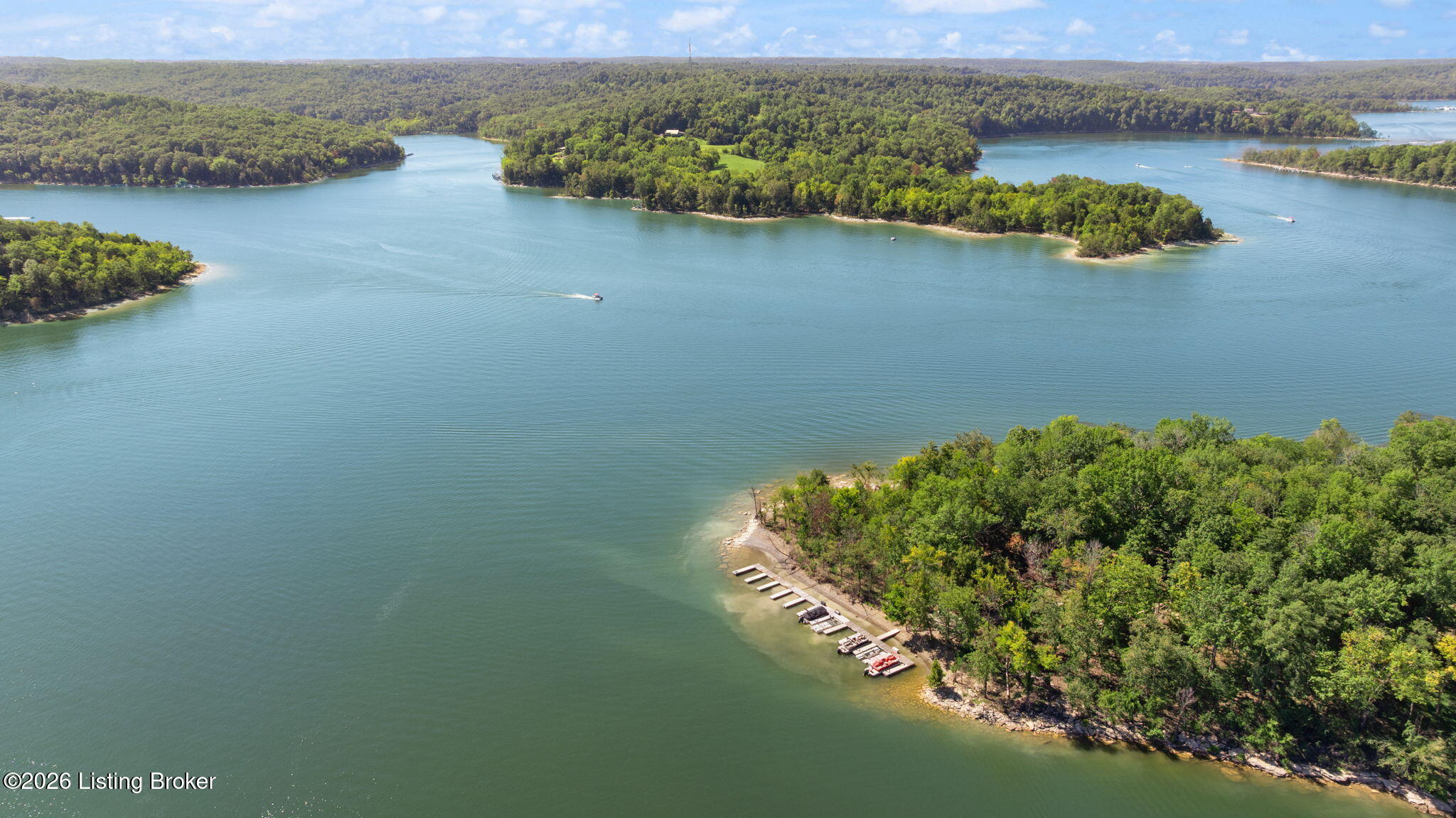 192 Lakeshore Dr