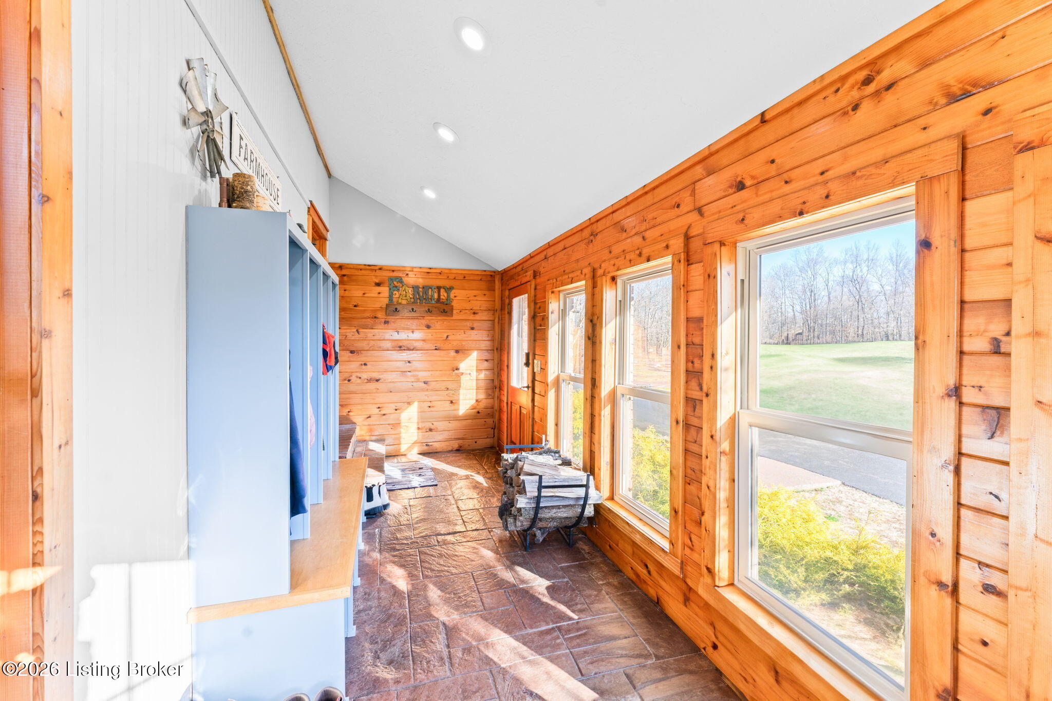 1109B Halifax Rd