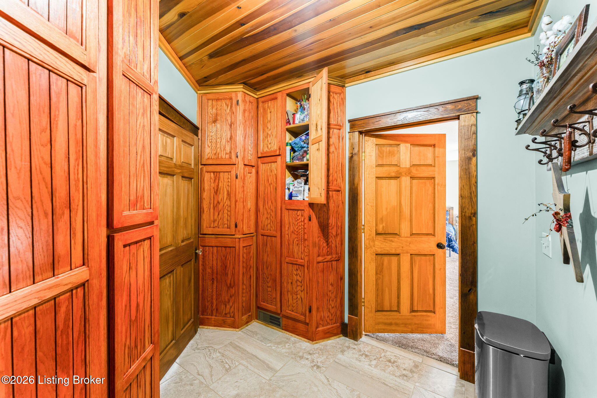 1109B Halifax Rd