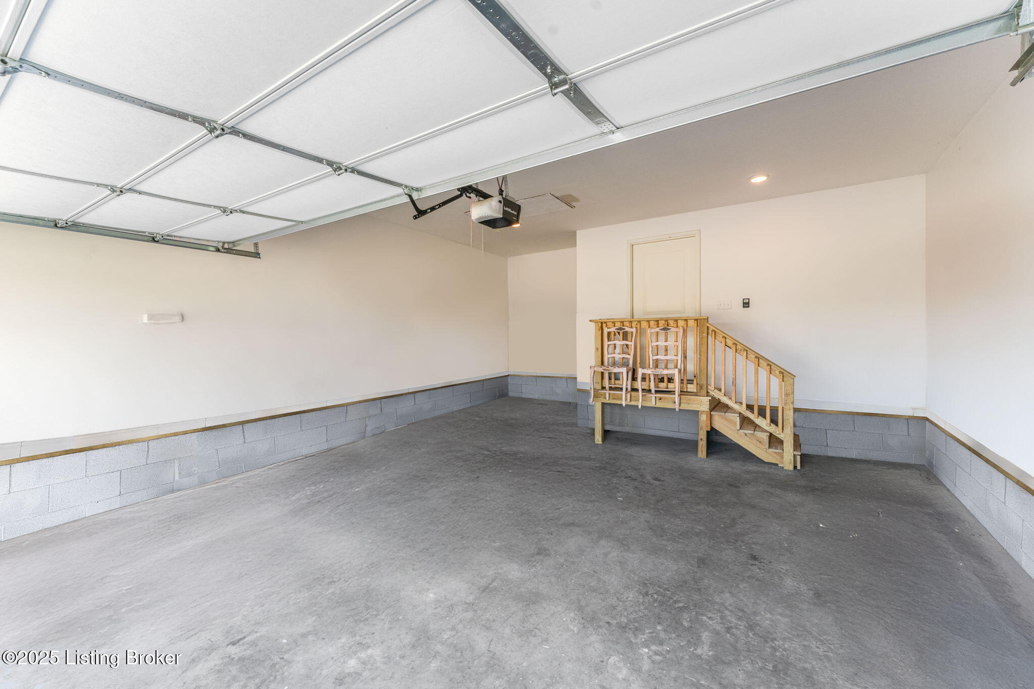 37 Garden Way