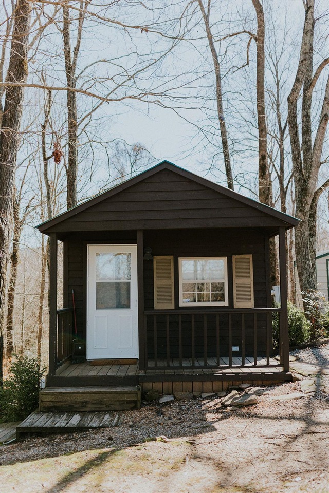896 Wilderness Road