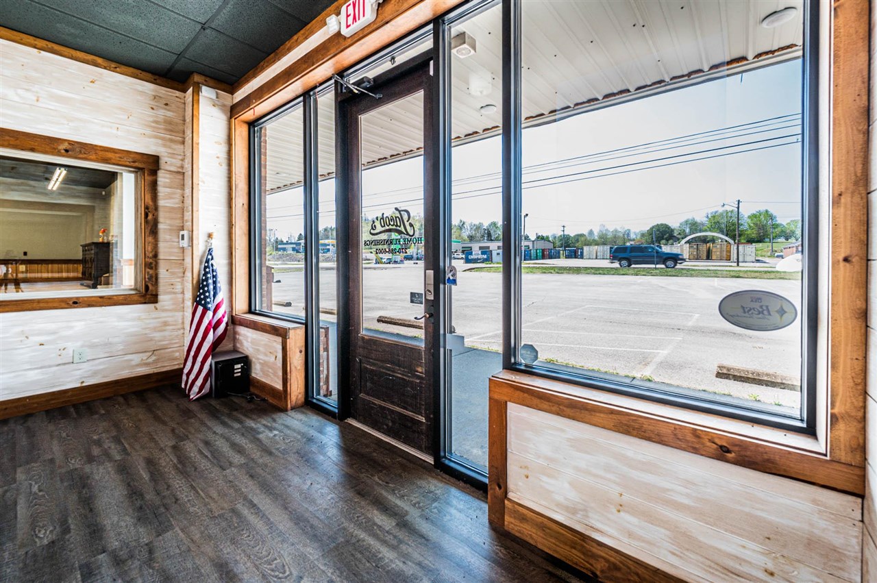 1400 Hwy 259 N