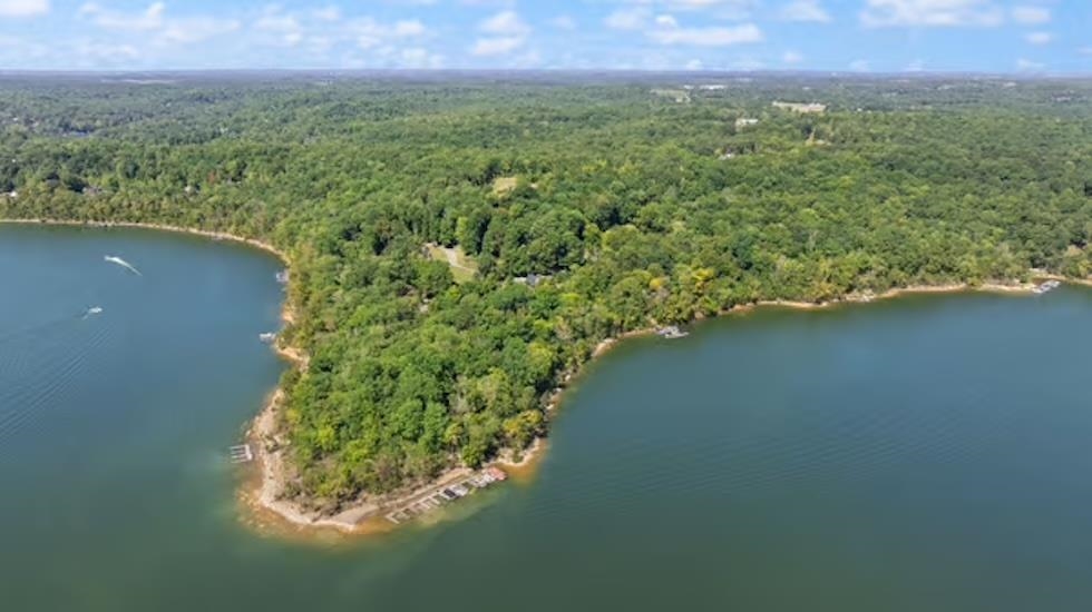 191 Lakeshore Drive