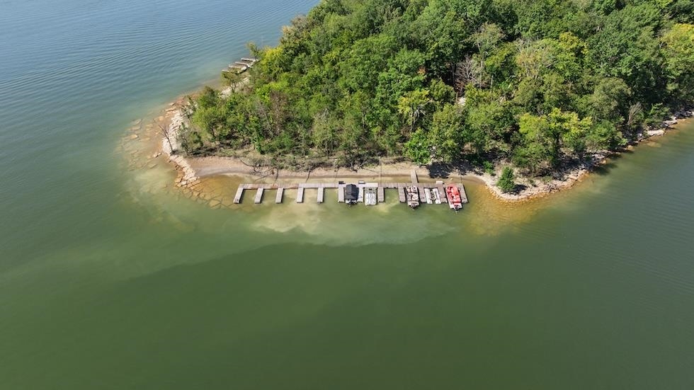 191 Lakeshore Drive