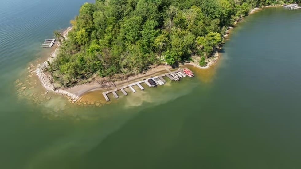 191 Lakeshore Drive