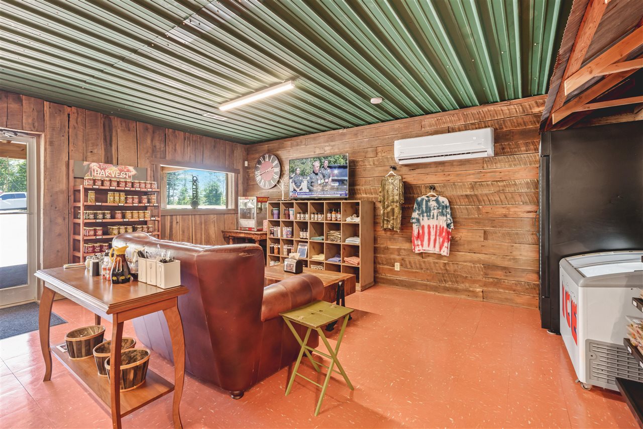 112 Wilderness Road