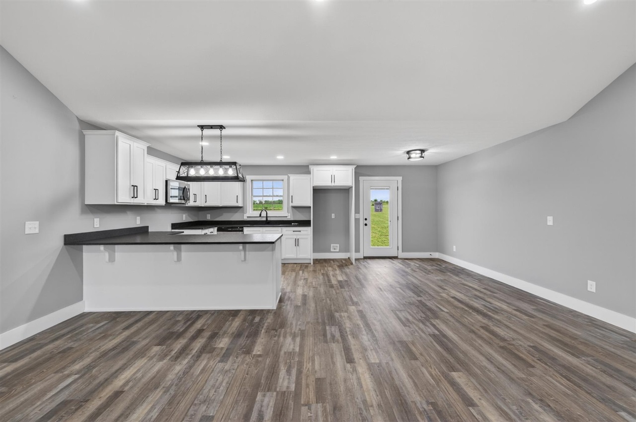 10299 Smiths Grove Scottsville Road