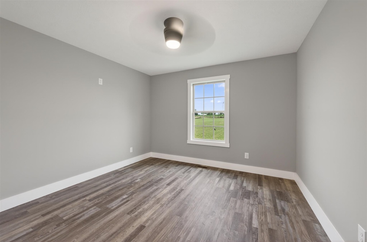 10299 Smiths Grove Scottsville Road