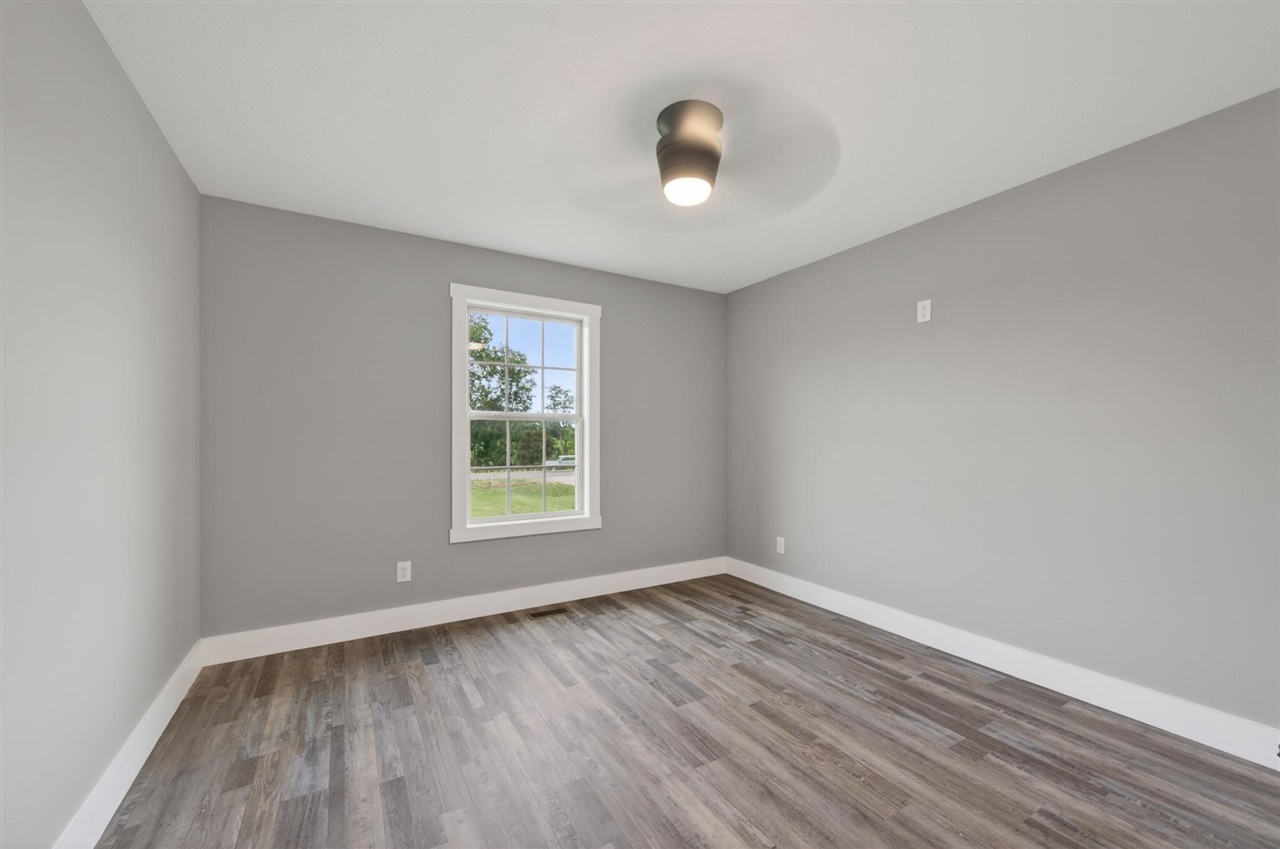 10299 Smiths Grove Scottsville Road