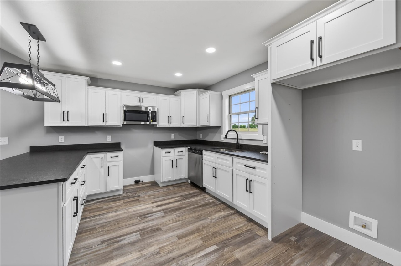 10299 Smiths Grove Scottsville Road