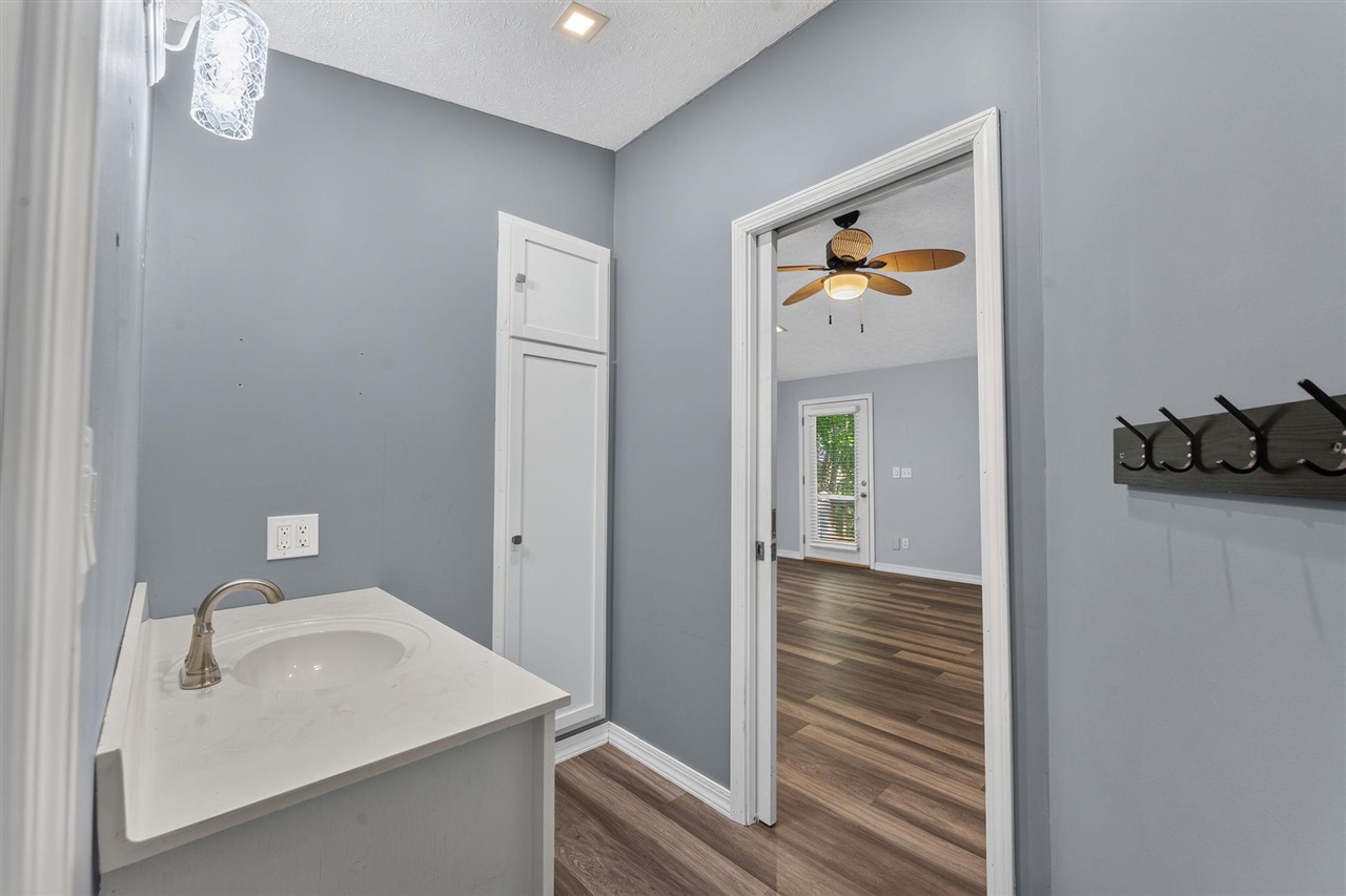 1314 Holland Brothers Road