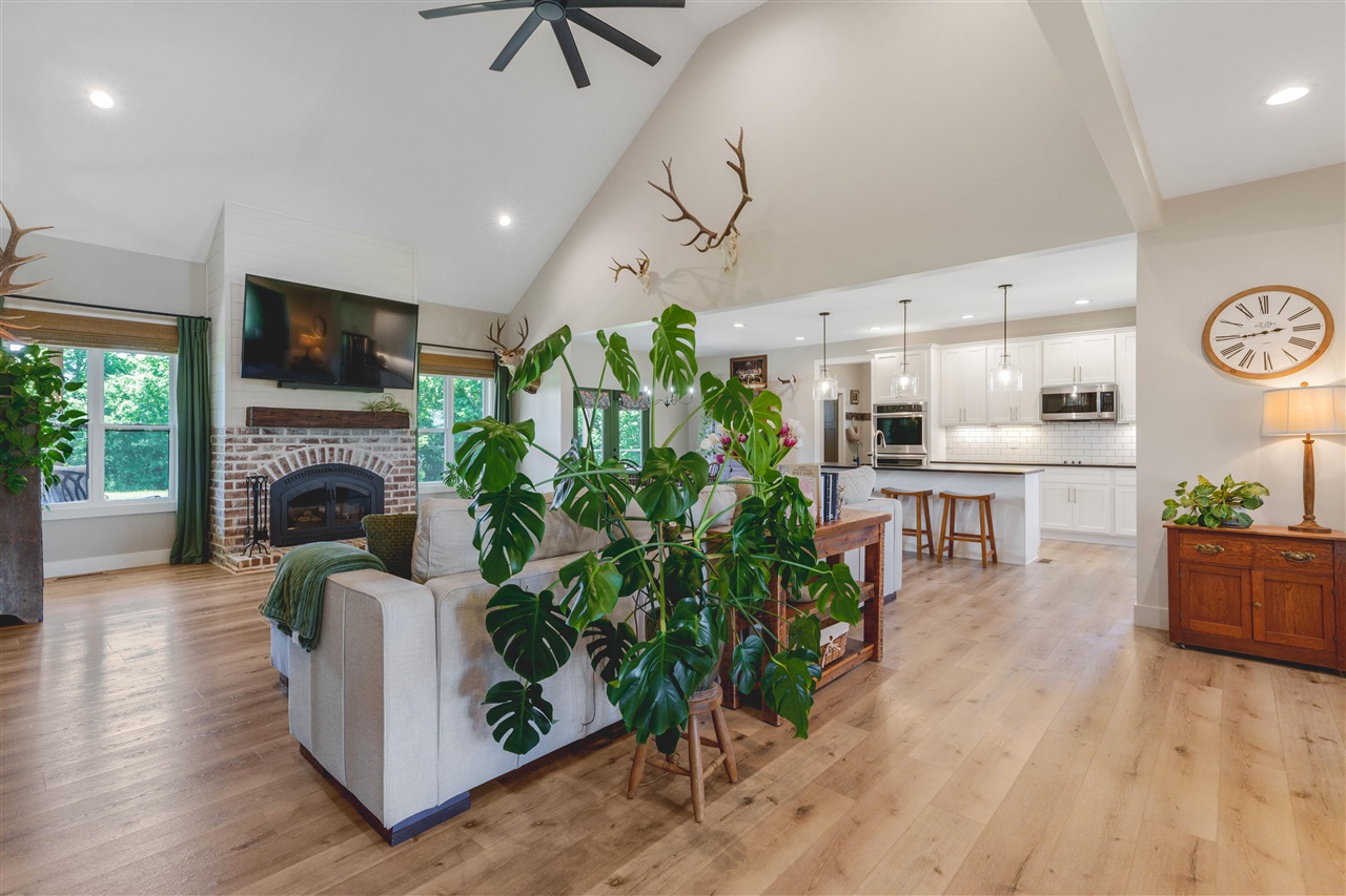 549 Oscar Raymer Road