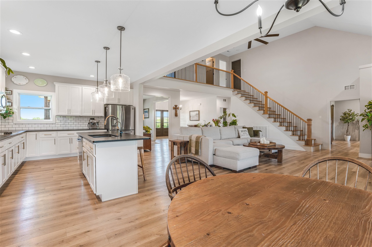 549 Oscar Raymer Road