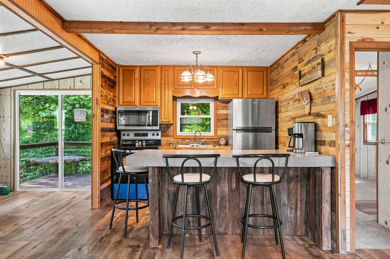 265 S Cave Springs Road