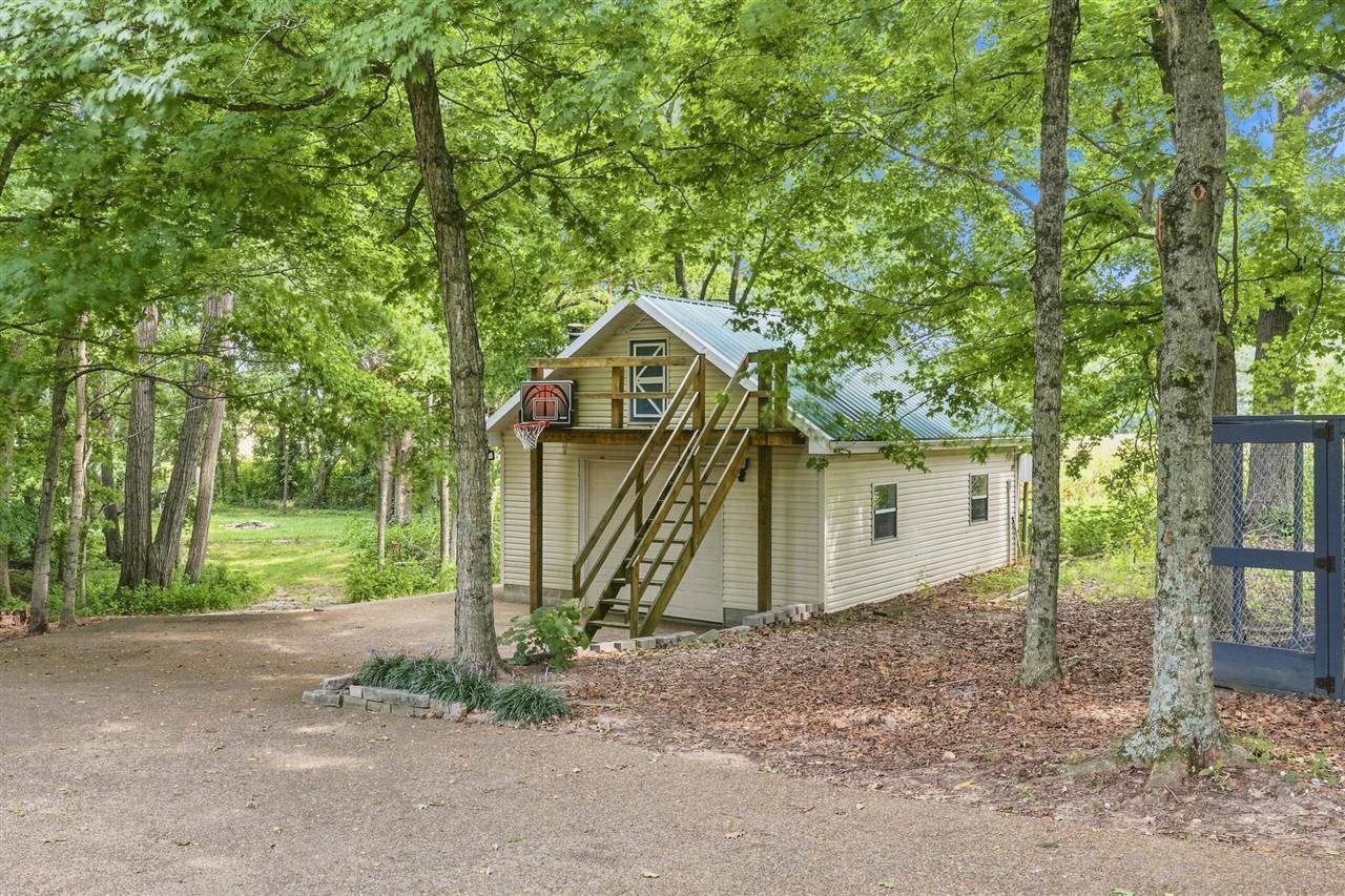 1314 Holland Brothers Road