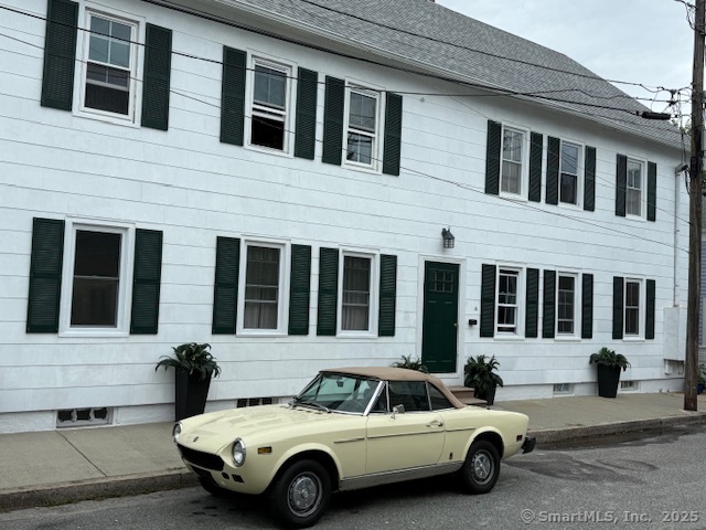 14 Trumbull Street