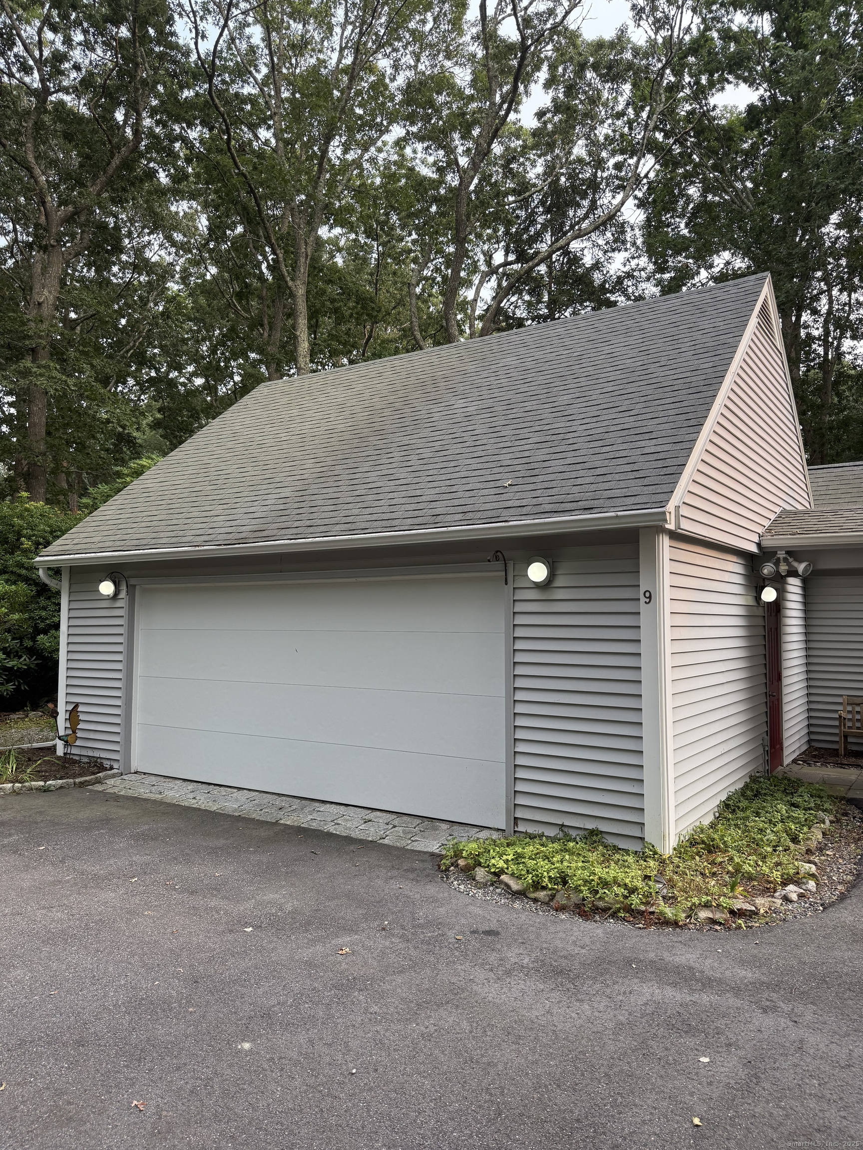 9 Money Point Road