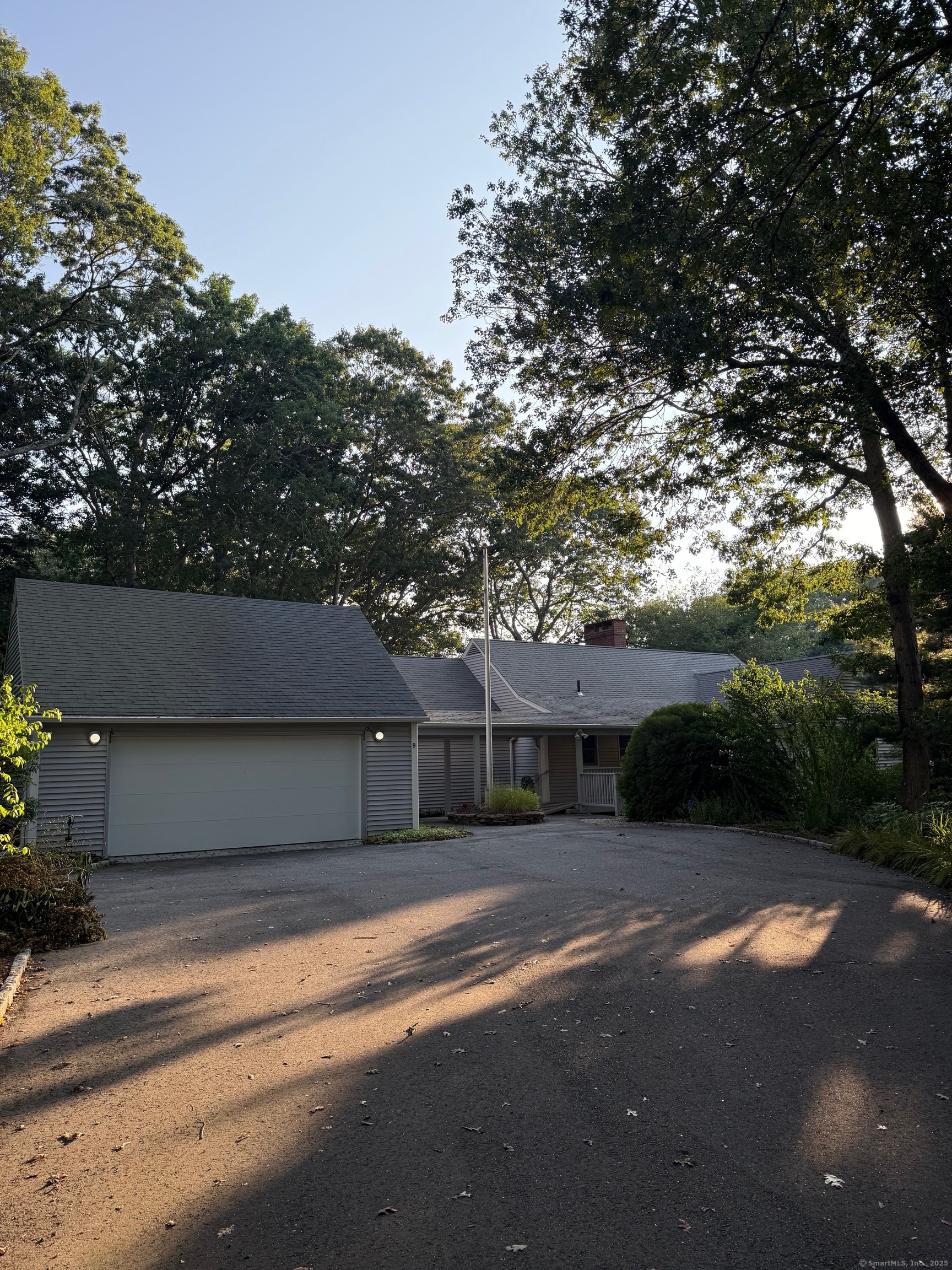 9 Money Point Road